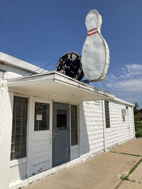 Representative photo: Bowling alley in Grinnell, Iowa. Not this venue.