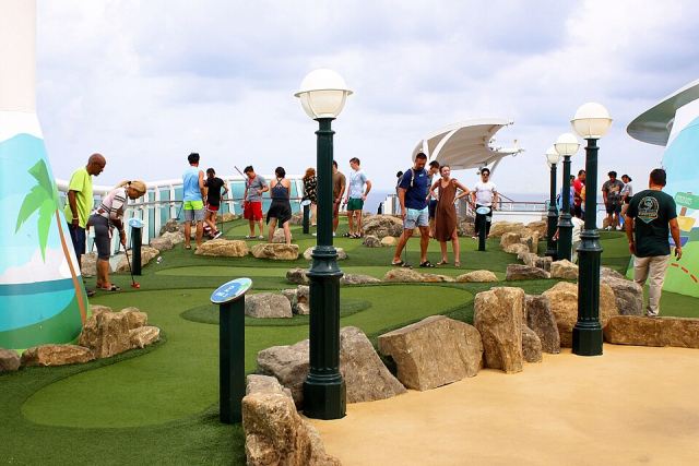 Representative photo: Mini Golf Voyager of the Seas 2023. Not this venue.