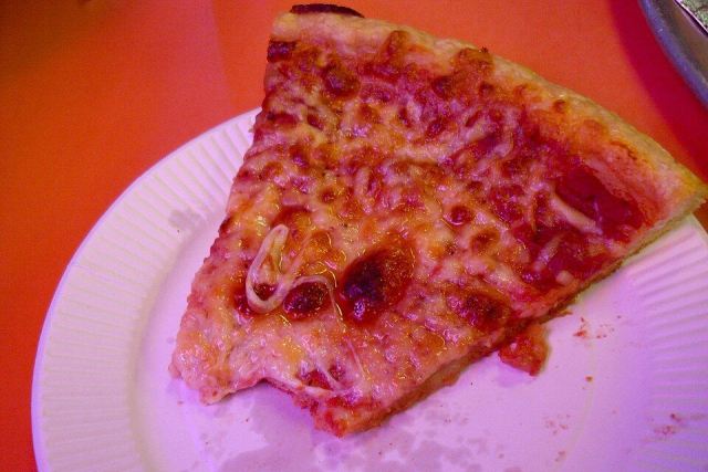 Representative photo: Olympic Pizza (2348119323). Not this venue.