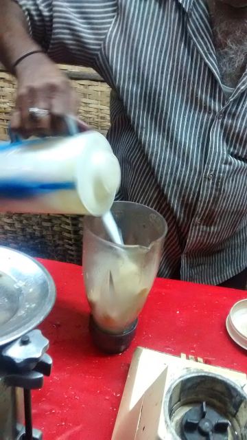 Representative photo: Banana Juice. Not this venue.