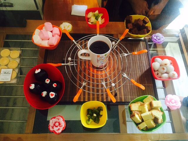 Representative photo: Chocolate fondue dish. Not this venue.