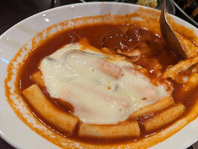 Representative photo: Korean food at Tteokbokki restaurant in Shin-Okubo 3. Not this venue.