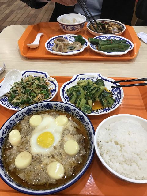 Representative photo: Chinese food, Xiamen. Not this venue.