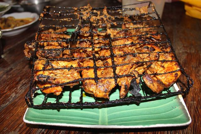 Representative photo: Terang Bulan roasted chicken. Not this venue.