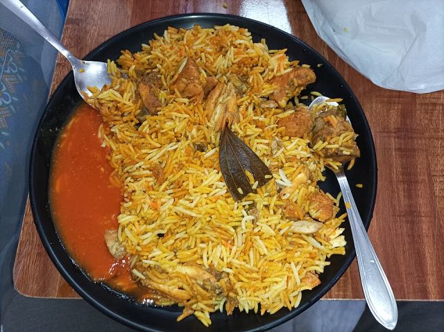 Representative photo: Classical Meitei chicken and rice dish — served along with sauce — Traditional Meetei cuisine of Kangleipak (Manipur). Not this venue.