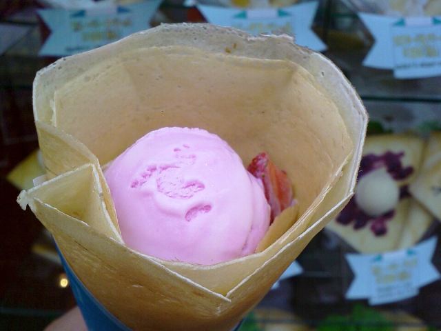 Representative photo: Crêpe with Strawberry Ice Cream. Not this venue.