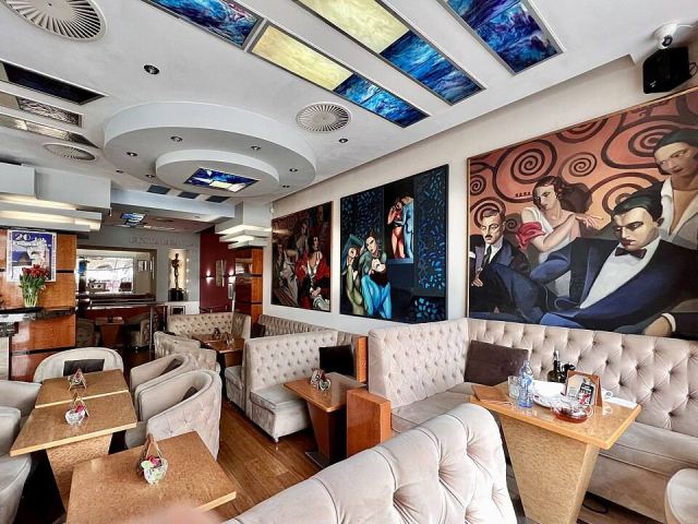Representative photo: Interior of Loża Restaurant & Drink Bar, Kraków, 2022, 03. Not this venue.