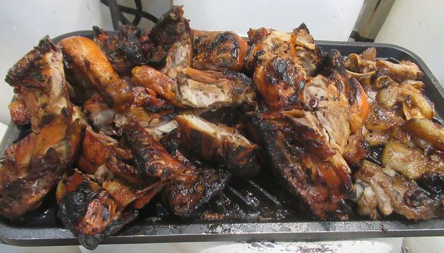 Representative photo: Chicken and pork ear with barbecue sauce. Not this venue.