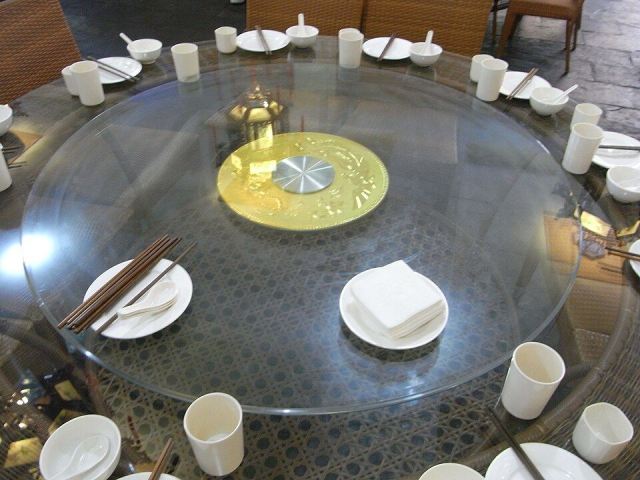 Representative photo: BJ 北京 Tour Beijing 嵗吉府餐廳 restaurant Chinese table setting Aug-2010. Not this venue.
