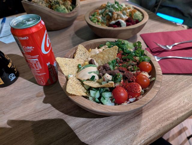 Representative photo: Almighty steak (medium size) - Hawaiian Poké Bowl 2024-11-30. Not this venue.
