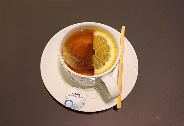 Representative photo: Tea. Not this venue.