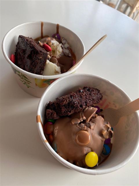 Representative photo: Bowls of ice cream. Not this venue.